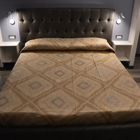 Luxury Bellevue Centro Citta Apartman Pescara Kültér fotó