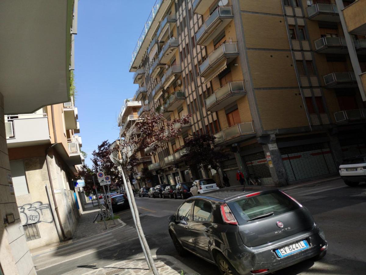 Luxury Bellevue Centro Citta Apartman Pescara Kültér fotó
